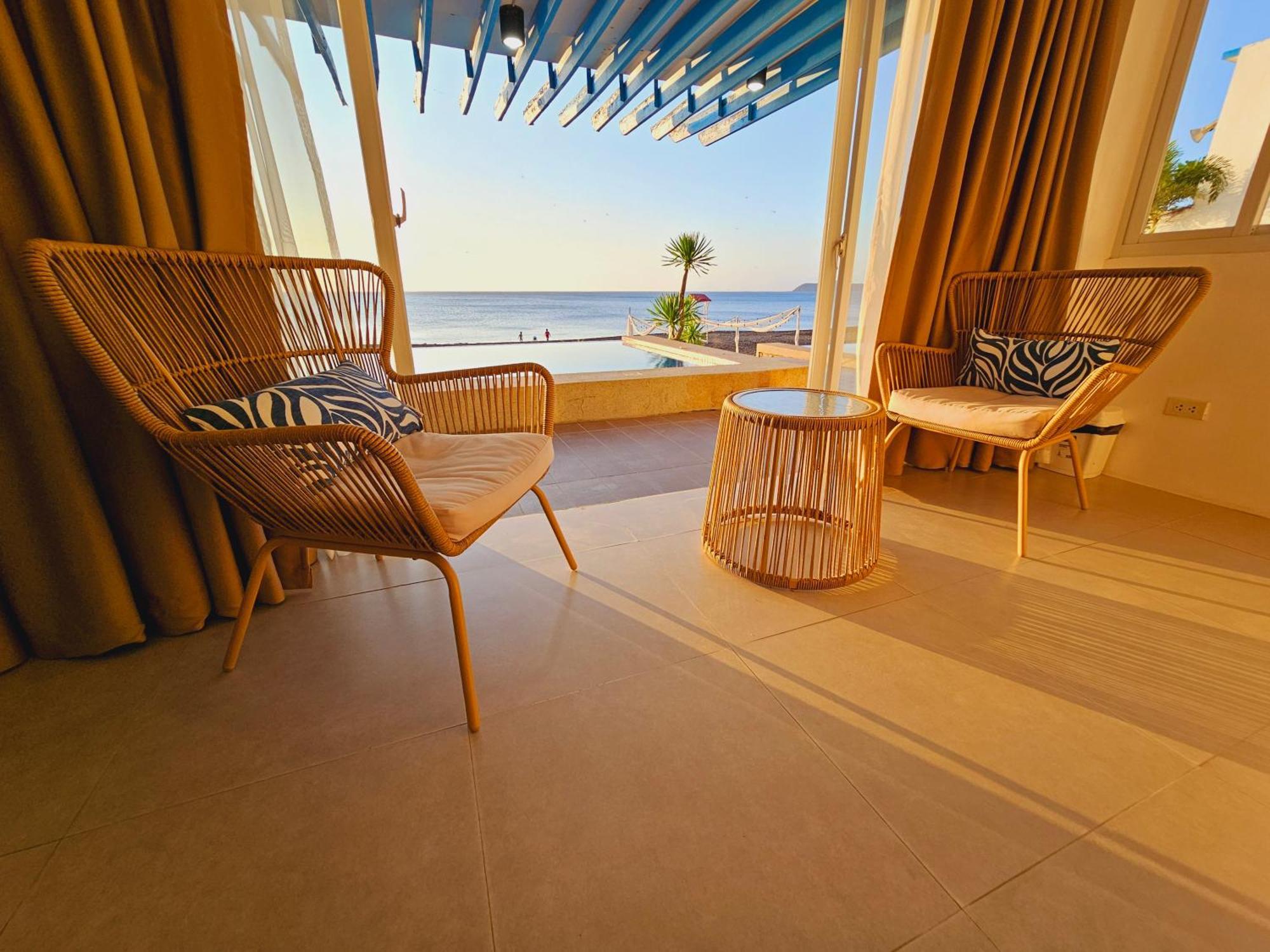 Blue Coast Beach Hotel Santa Ana  Buitenkant foto